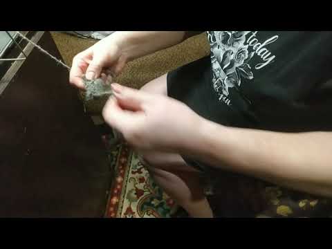 Видео: Прядение шерсти на электропрялке,нить в два сложения