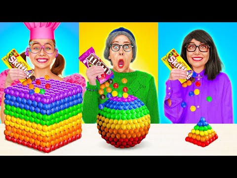Видео: 👵 КУЛИНАРНЫЙ ЧЕЛЛЕНДЖ «Я VS БАБУШКА» 🍪 Еда геометрической формы 🔶 Битва за Конфеты от 123 GO! TRENDS