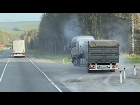 Видео: Уральские горы на грузовике , как дымят тормоза (