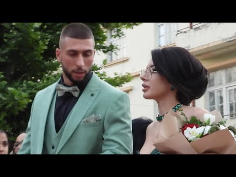 Видео: Абитуриенти на червения килим