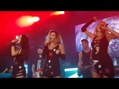 Видео: Виа Гра - Притяженья больше нет / Club HOLLYWOOD, Таллин 8.07.16