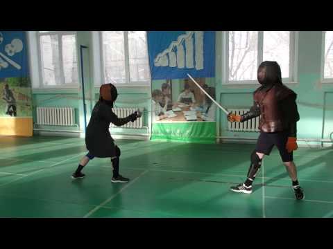 Видео: Легкая дуэльная сабля против рапиры