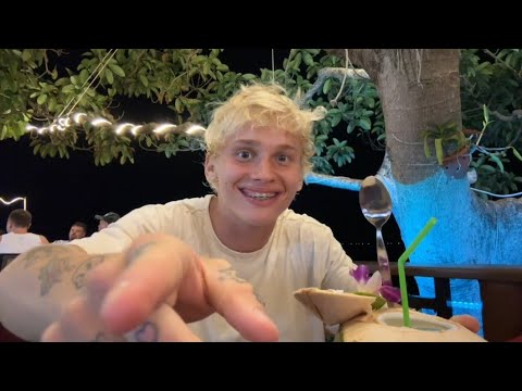 Видео: Даня Милохин / Danya Milokhin - irl стрим "Гуляем по Таю", 10.04.2024 г.