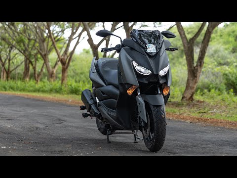Видео: Лучший скутер на сказочном острове - Yamaha X Max 250