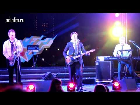 Видео: Валерий Сюткин - Как жаль но ты сегодня не со мной