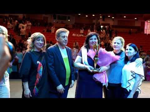 Видео: Песни в исполнении Владимира Аршаковича Петросяна на конкурсе "Лучший социальный работник 2019"