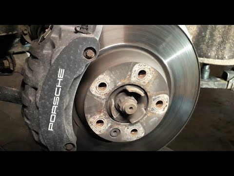 Видео: PORSCHE CAYENNE 2015 год замена передних тормозных колодок