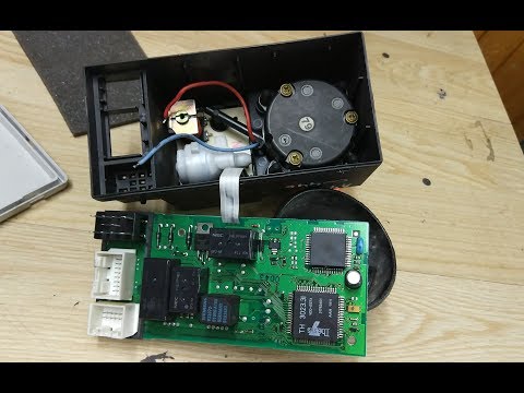 Видео: AUDI A4 B5 Ремонт центрального замка