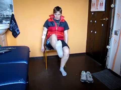 Видео: Упражнения для ног сидя на стуле / Leg exercises sitting on a chair