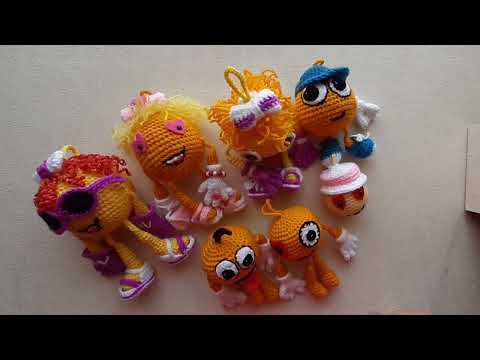 Видео: Смайлики, которым можно менять эмоции и аксессуары