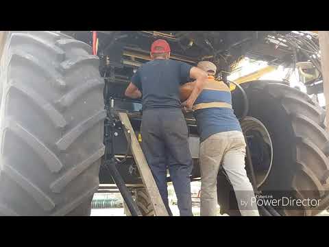 Видео: Переоборудование комбайна New Holland tc 5.90 на уборку кукурузы.