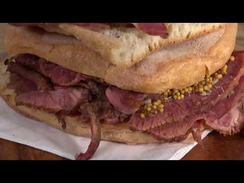 Видео: Рецепт Сталика Ханкишиева - Пастрами в Bradley Smoker