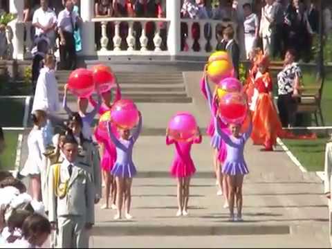 Видео: Выпускной бал на площади в Рузаевке (2010 год)