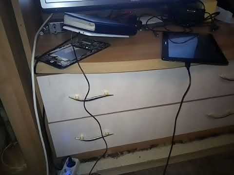 Видео: Как зарядить планшет на прямую  если не работает усб