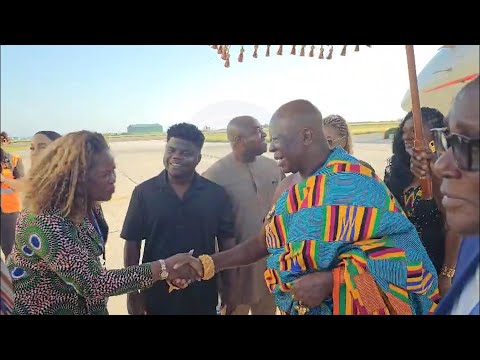 Видео: Барбадос приветствует короля Ашанти