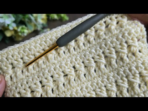 Видео: ЛЕГКИЙ узор вязаного крючком пледа-свитера и блузки (пошаговое руководство) 🧶 Уютный зимний и вес...