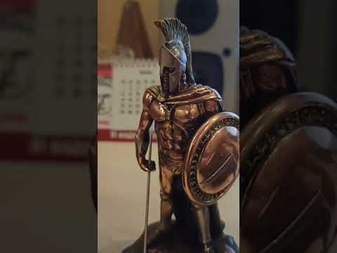 Видео: Животное обиделось и грозит судом.