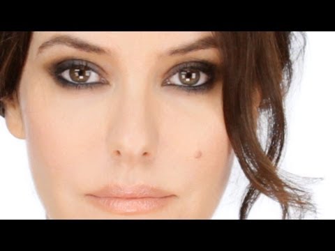 Видео: Классический урок по макияжу Smokey Eye