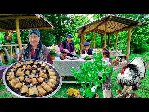 Видео: Вкус Деревни. Рулет из Жареного Баклажана с Мясом и Овощами на Природе.