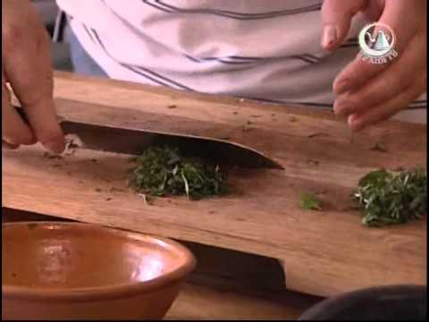 Видео: Мужская Еда - 2.2 - Свиная рулька и баклажанная икра