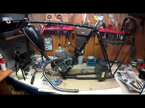 Видео: Двигатель Д5 1969г. запуск !