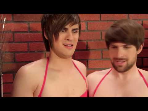 Видео: МЫ ЗАСТРЯЛИ ДРУГ В ДРУГЕ!!! | SMOSH |