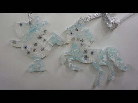 Видео: Набор ёлочных игрушек с низабудками , эпоксидная смола