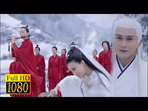 Видео: хитрая девчонка хочет опозорить Фэн Цзю, но Фэн Цзю настолько хороша, что ее заговор проваливается