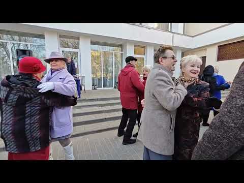 Видео: 9.03.24г..."Одной Тобою Я Живу"...Борис Шварцман... в Гомельском парке...