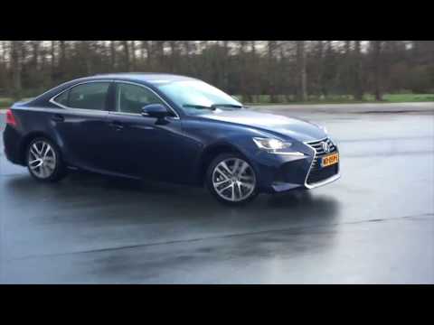 Видео: Дешевый дорогой Лексус: Lexus is300h