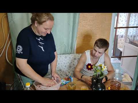 Видео: ЯРМАРКА МЁДА КУПИЛИ 🍯ЗАРЕЗАЛИ🐔