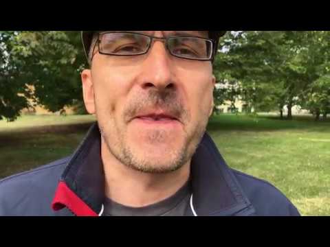 Видео: Как научиться громко свистеть без помощи пальцев (не смотреть в наушниках!)