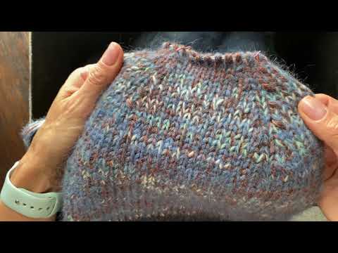 Видео: Шапка из носочной пряжи ALIZE COMFORT SOCKS | YarnArt Silky Royal 436 | мохер Yarna | Шапка спицами