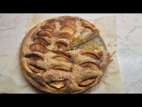 Видео: Яблочный пирог с корицей.