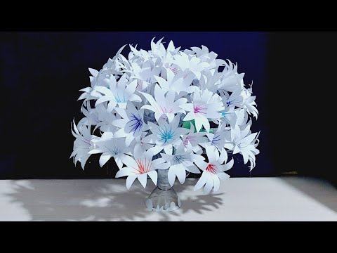 Видео: Бумажные цветы из пустых пластиковых бутылок
