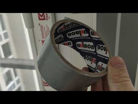 Видео: Снять старую плёнку с окон ПВХ. Самый быстрый способ снять защитный скотч с пластиковых окон.