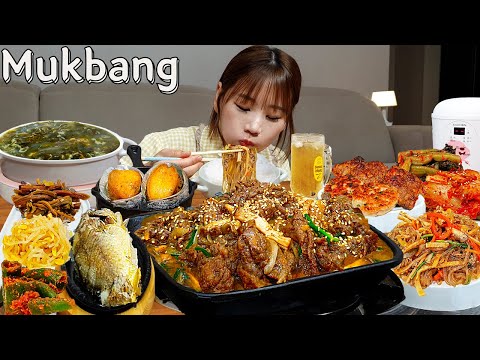 Видео: Sub)Real Mukbang- Мой день рождения 🥳 Корейская домашняя еда (12 блюд) 🍱 Лапша 🍜 ASMR