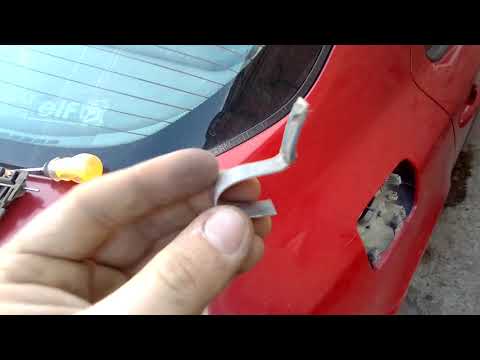 Видео: Рено лагуна 2 ремонт лючка бензобака. Подробнее описание