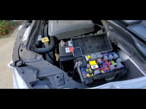 Видео: Dodge Grand Caravan не заводится — устранение неисправности реле топливного насоса, часть 1 (Jeep...