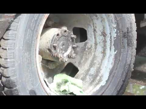 Видео: Как на Газели заменить прокладку полуоси?