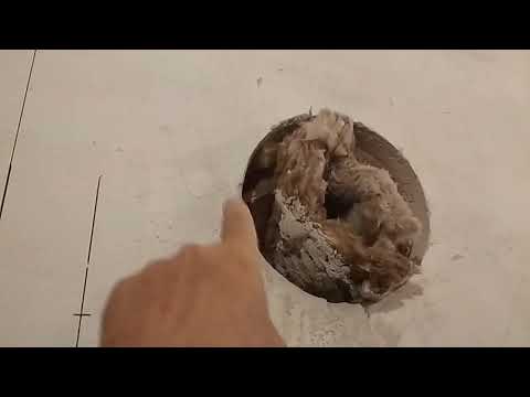 Видео: Как сделать ровное отверстие в пеноблоке!