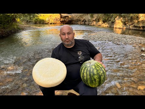 Видео: Деревенский Хлеб с Сыром и Арбузом у Реки.Невероятно Вкусный Рецепт.