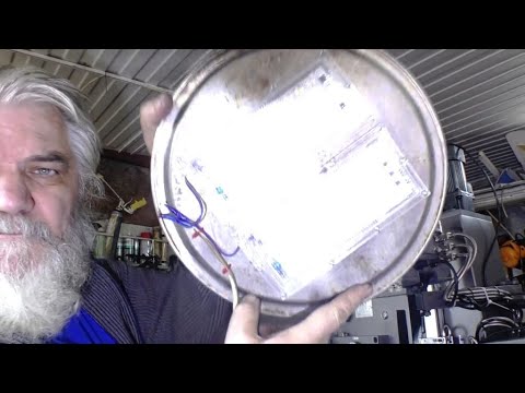 Видео: Не выбрасывайте старые динамики и подносы.  Освещение для фрезерного станка.