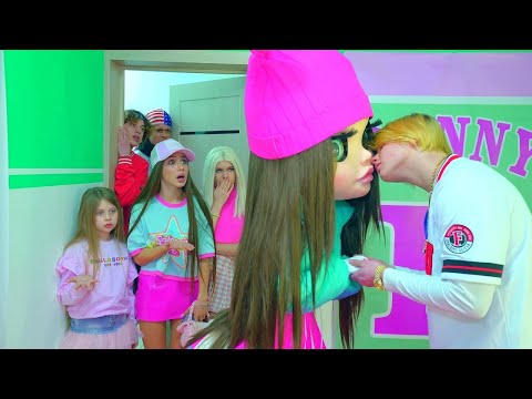 Видео: Тимур + Кукла ❤️️ Даяна ще остане ли без момче? Училищна любов | Лейди Даяна