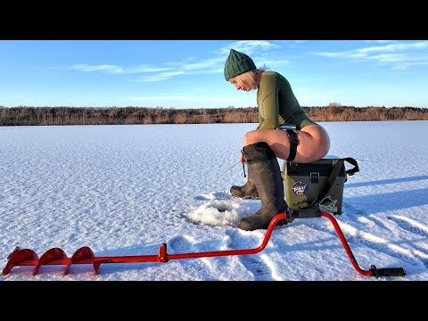 Видео: Она Не Знала, Что Ее Снимают! Случаи На Рыюалке Снятые На Камеру