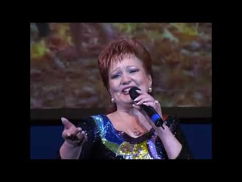 Видео: Хания Фархи необычно поздравила Салавата Фатхутдинова