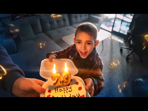 Видео: ЗАБЫЛ ПРО СВОЙ ДР🤯 Даня приготовил мне подарок