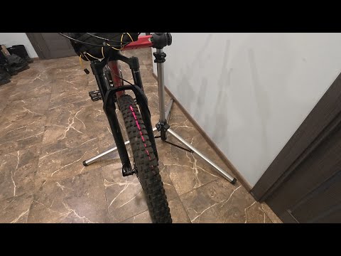 Видео: Как установить руль ровно на велосипеде! Приблуда из Китая