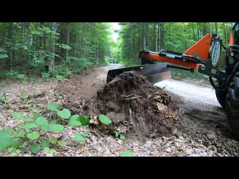 Видео: Трактор Kubota LX2610 581. Планировка подъездных путей. Гидравлический задний отвал RB1672. Короб...