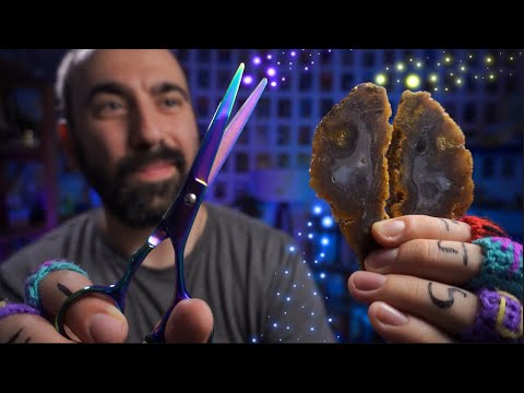 Видео: Снимите напряжение, которое вы носили в себе всю неделю 🌙 ASMR Массаж плеч и рейки